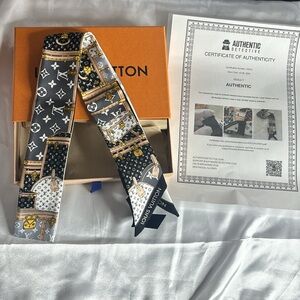 Louis Vuitton Twilly🖤